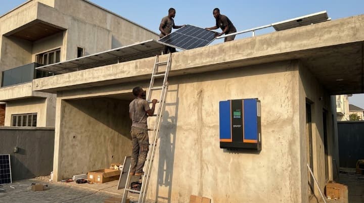 snadi-nkh-series-hybrid-solar-inverter-installation-nigeria